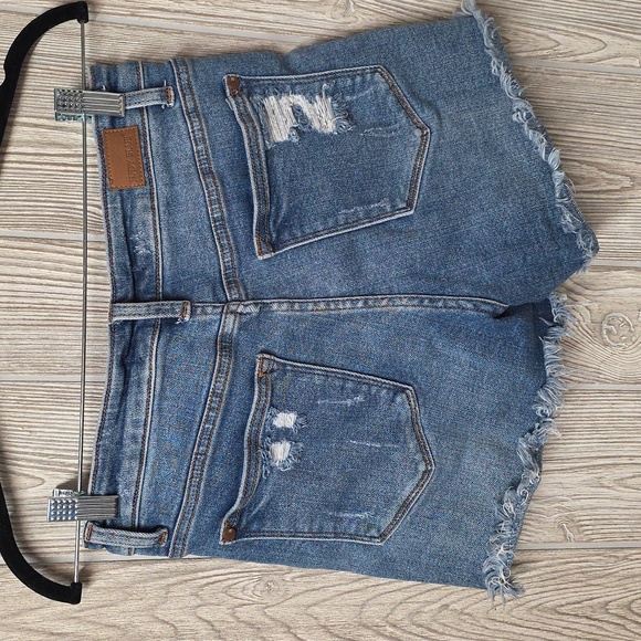 Judy Blue Distressed Denim Jean Shorts You Are My Sunshine Womens Size Small - Picture 3 of 10